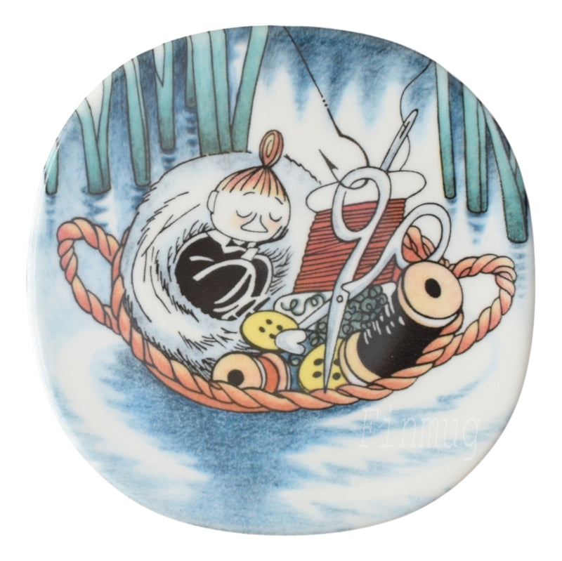 Muumi seinälautanen: Nokoset ompelukorissa (1999-2002)