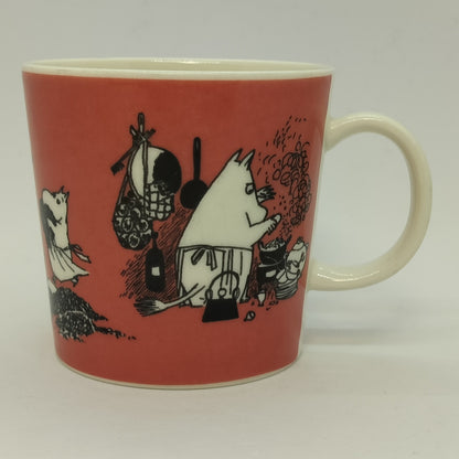 Moomin mug: Dark Rose, Moominmamma (1991-1999) (Well used -1)