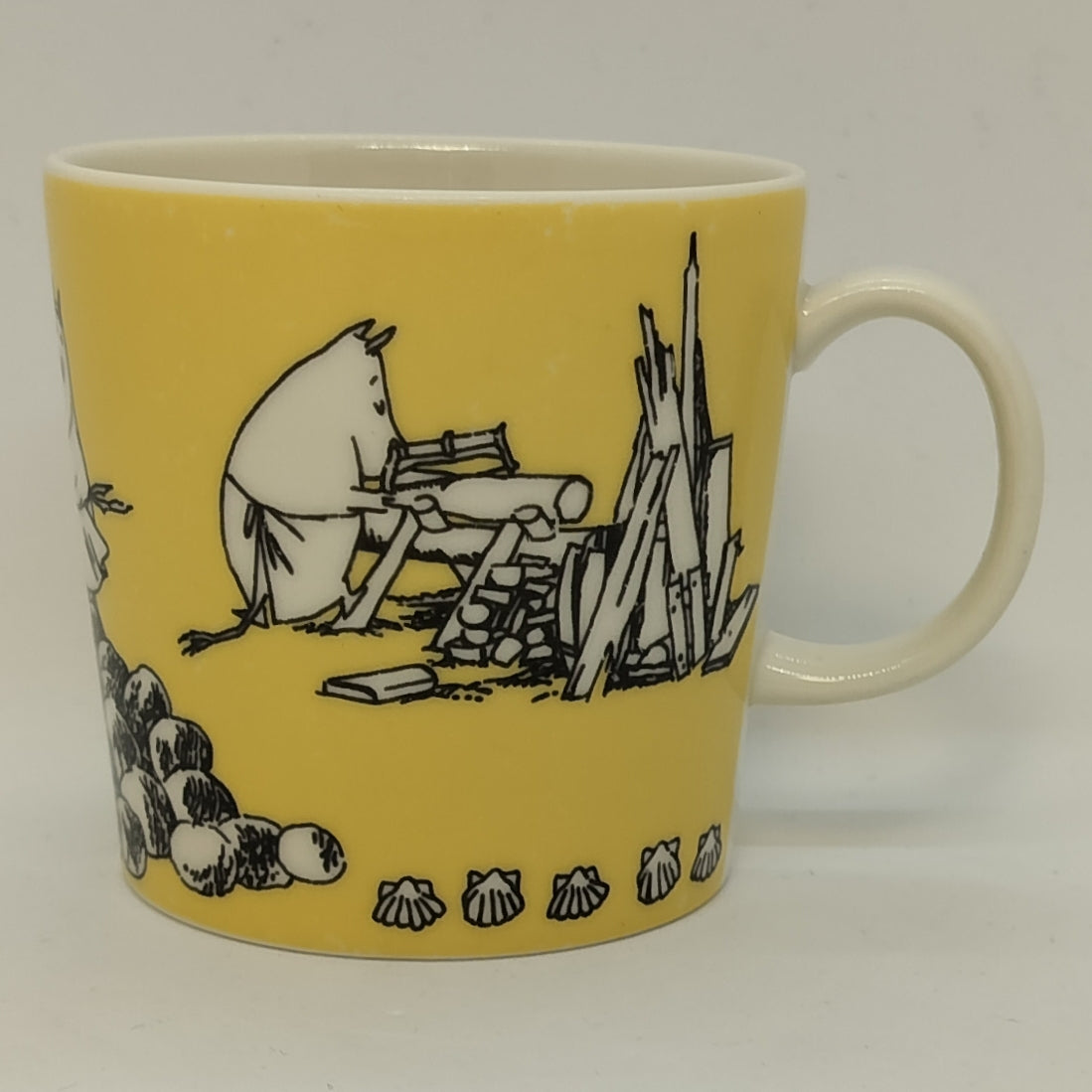 Moomin Mug: Moominmamma Yellow (1990-1996) (Well used -3)