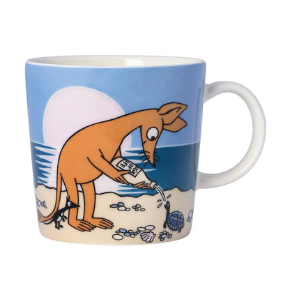Moomin Mug: Sniff on the Beach, Blue (2024-) Pre-order